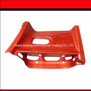8405225-C0100(left) 8405226-C0100(right),Dongfeng days kam cab front pedal shield 