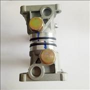 NDongfeng Renault front cover with blocking assembly D5600222004